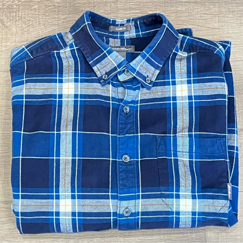Eddie Bauer Mens Large Blue Plaid Shirt ButtonUp Relaxed Fit 100% Cotton Classic